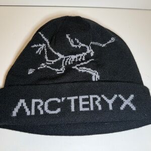 Arc'teryx Black Wool Blend Rolling Word Bird Beanie O/S